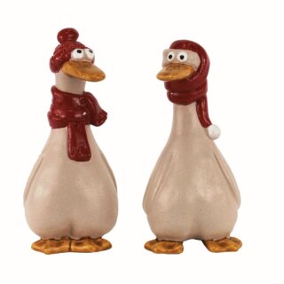 2 Enten stehend mit rotem Schal und Mütze rot/weiß Keramik 10,1 x 8,8 x 19,4 cm
