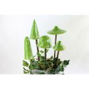 Deko - Hütchen Pilze grün mit weißen Punkten Keramik Gartenstecker Beetstecker